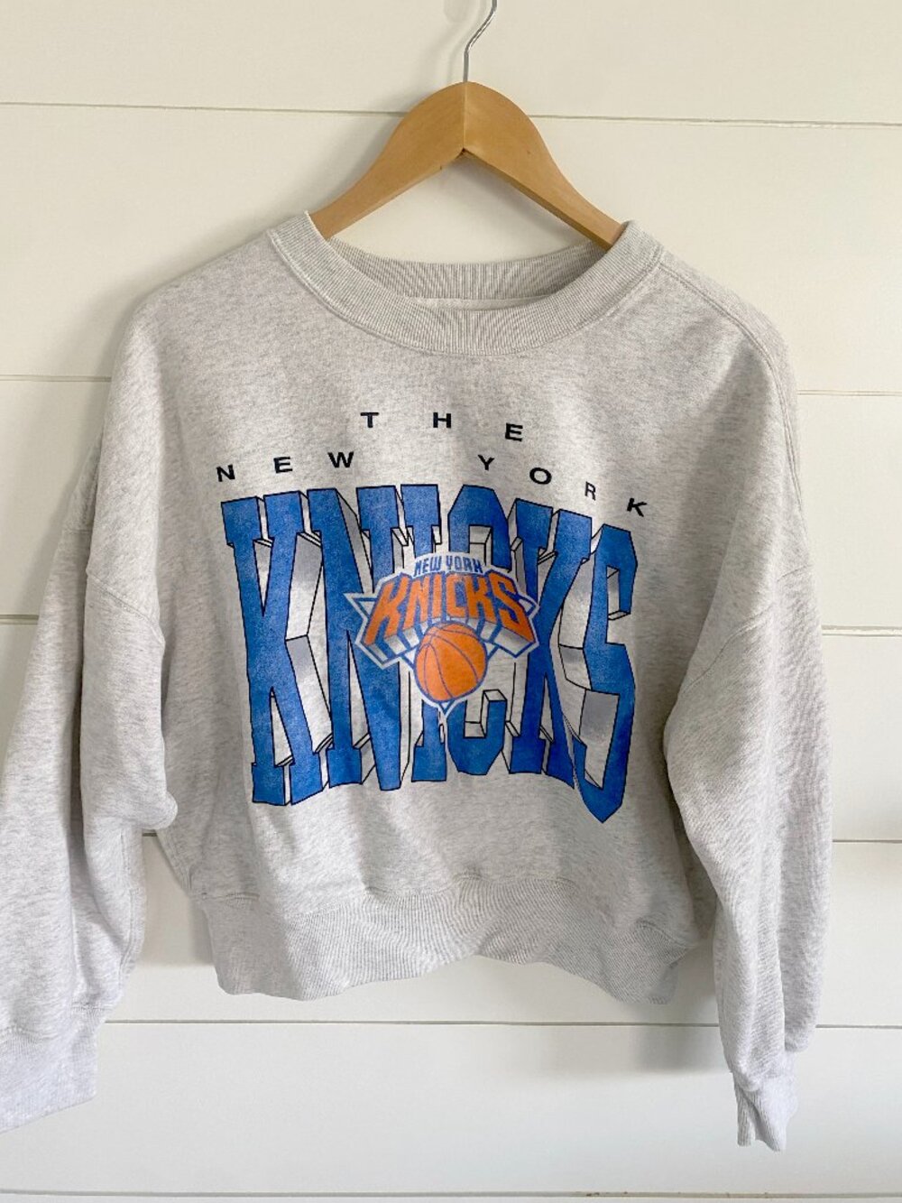 Abercrombie Soft AF Knick graphic sweatshirt, Size Medium